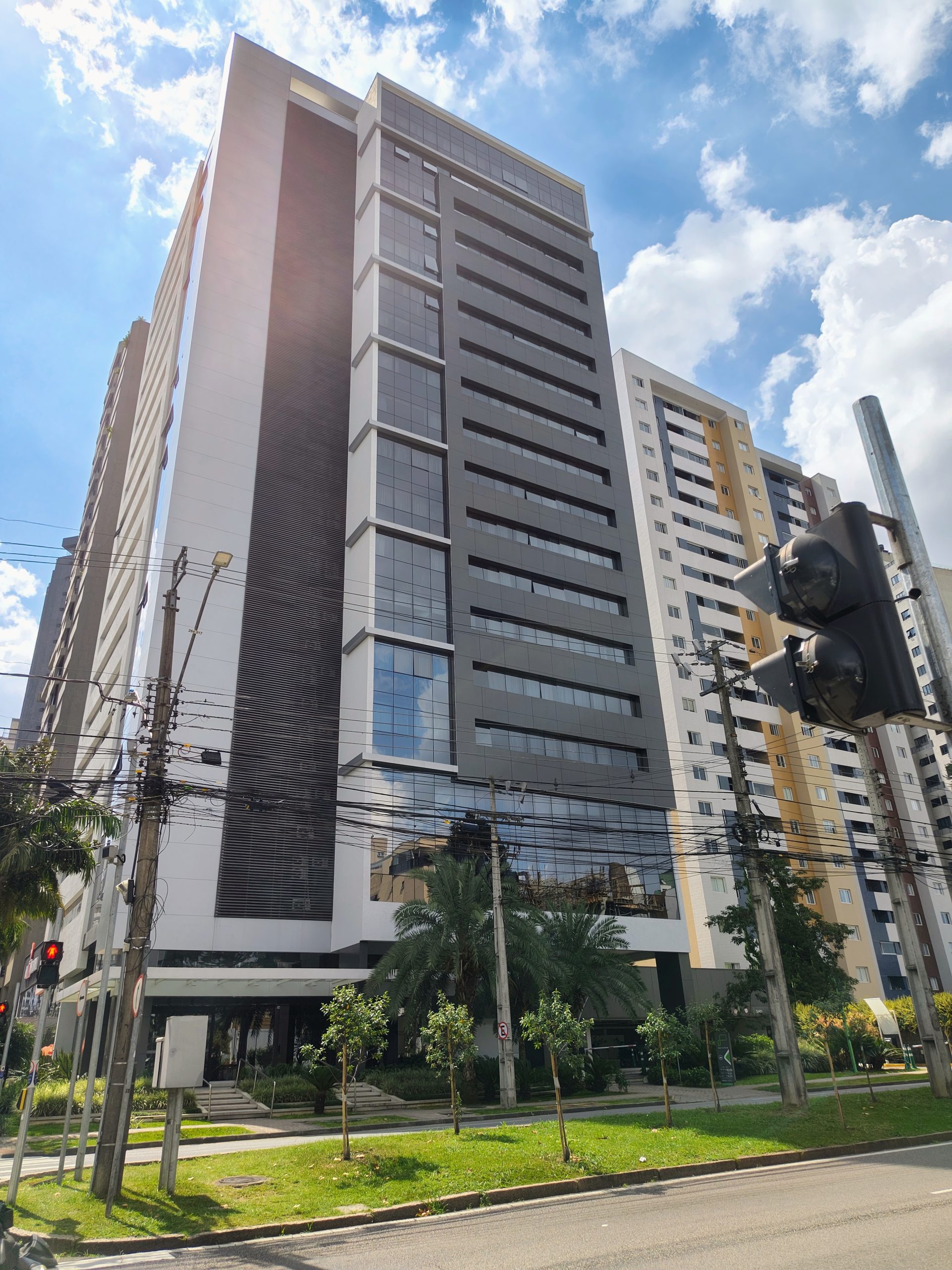 STUDIO MOBILIADO PARA ALUGAR POSSUÍ 41,20 m² NO ÁGUA VERDE, CURITIBA/PR