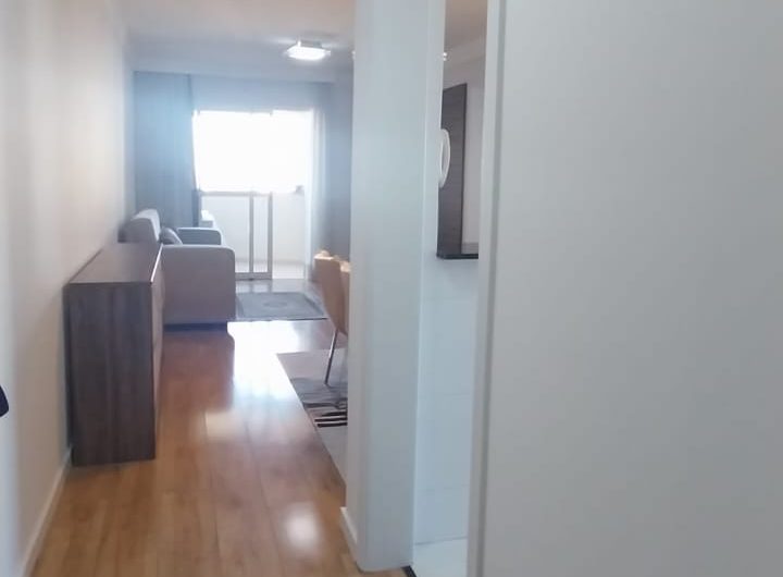 Apartamento para alugar 03 dormitórios mobiliado no Capão Raso, Curitiba/PR.