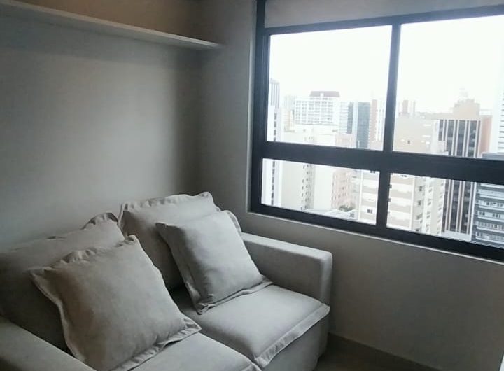 Apartamento mobiliado para alugar possuí 48,29 M² com um dormitório no Centro de Curitiba/PR
