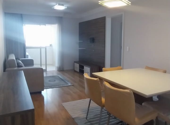 Apartamento para alugar 03 dormitórios mobiliado no Capão Raso, Curitiba/PR.