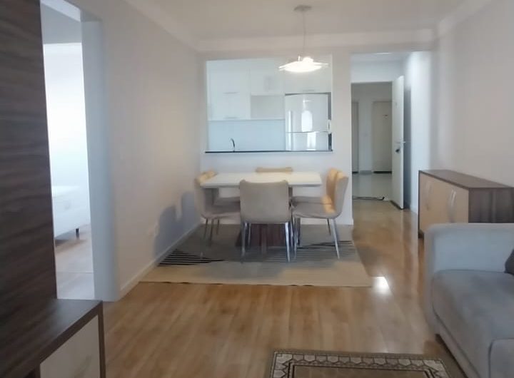 Apartamento para alugar 03 dormitórios mobiliado no Capão Raso, Curitiba/PR.