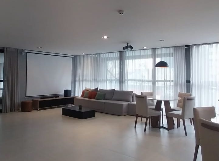 Apartamento mobiliado para alugar possuí 48,29 M² com um dormitório no Centro de Curitiba/PR