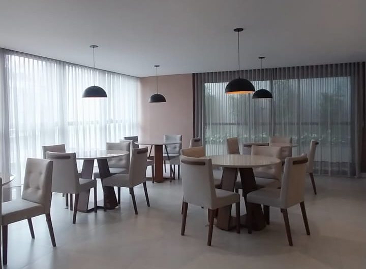 Apartamento mobiliado para alugar possuí 48,29 M² com um dormitório no Centro de Curitiba/PR