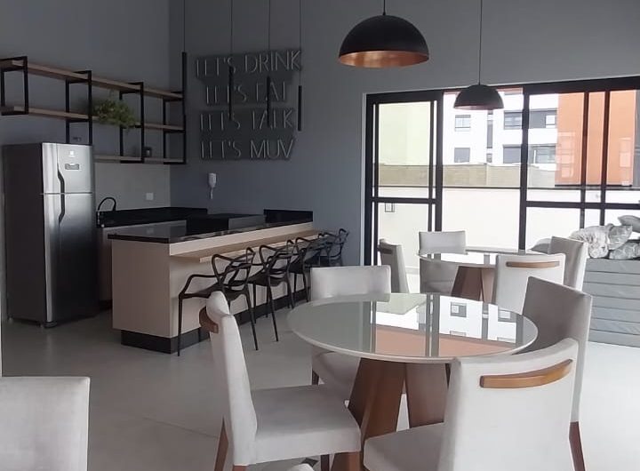 Apartamento mobiliado para alugar possuí 48,29 M² com um dormitório no Centro de Curitiba/PR