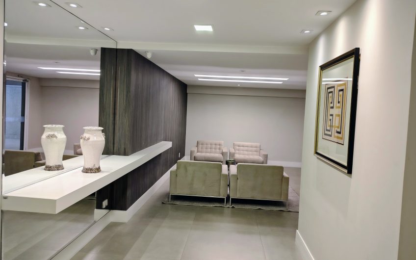 Apartamento para alugar possuí 98,27 M² com 03 dormitório no Cristo Rei, Curitiba/PR