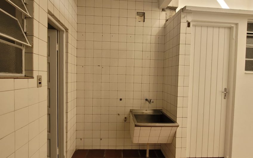 Apartamento para alugar possuí 134,60 M² com 2 dormitório no Centro de Curitiba/PR