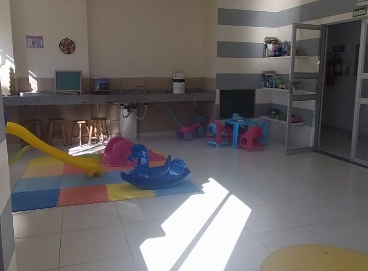 Apartamento para alugar possuí 56,96M² com 2 dormitórios, sendo uma Suíte no Lindóia, Curitiba/PR