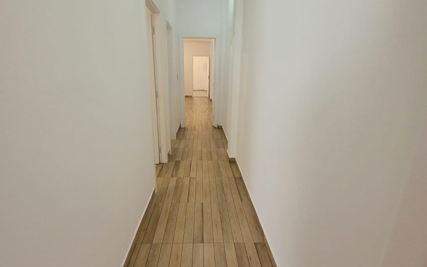 Apartamento para alugar possuí 127,00 M² com 03 dormitórios no Centro de Curitiba/PR