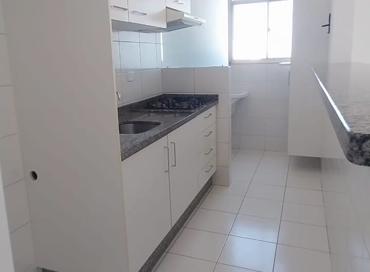 Apartamento para alugar possuí 56,96M² com 2 dormitórios, sendo uma Suíte no Lindóia, Curitiba/PR