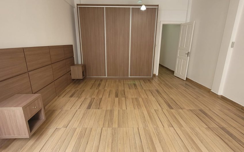 Apartamento para alugar possuí 127,00 M² com 03 dormitórios no Centro de Curitiba/PR