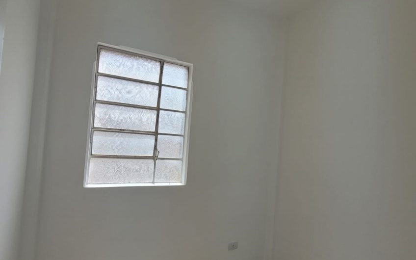 Apartamento para alugar possuí 127,00 M² com 03 dormitórios no Centro de Curitiba/PR