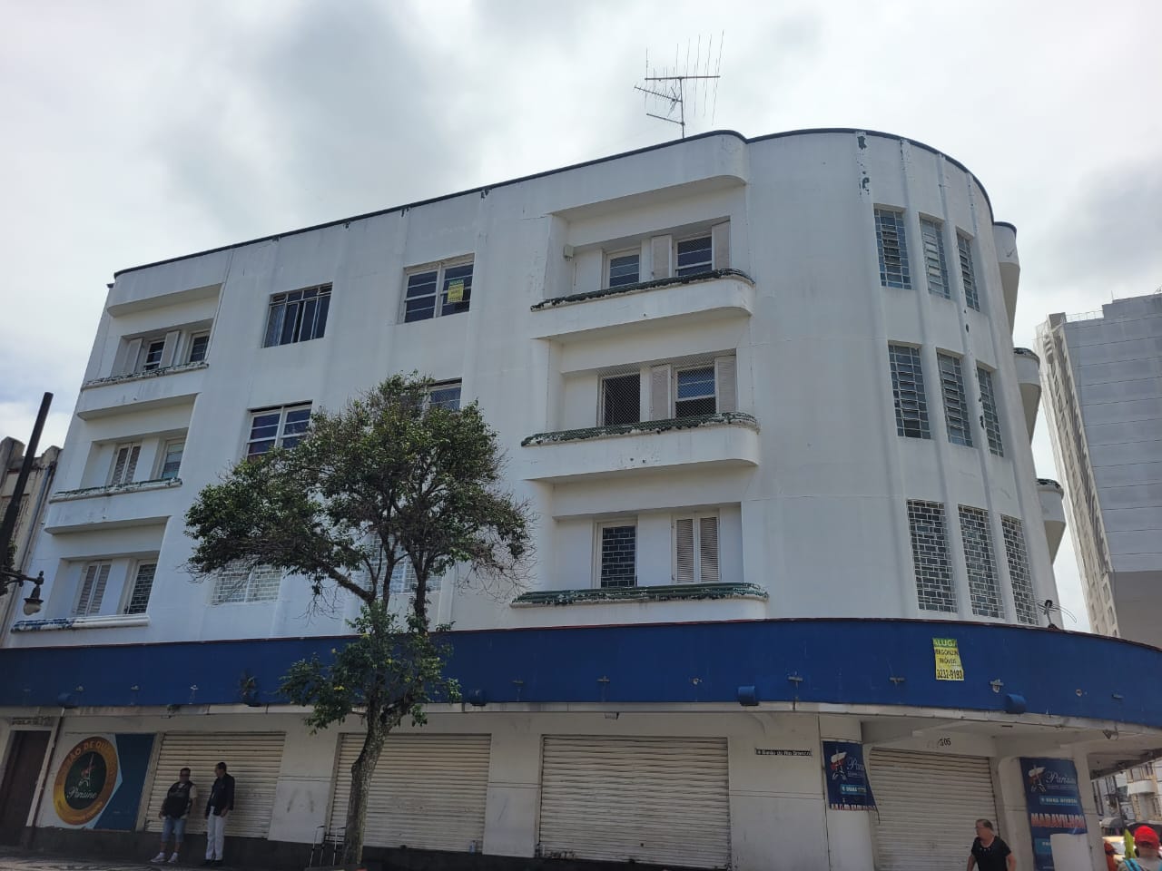 Apartamento para alugar possuí 134,60 M² com 2 dormitório no Centro de Curitiba/PR