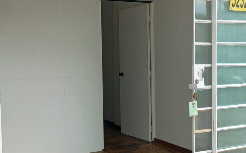 Loja para alugar possuí 40,00 M² com 1 sala  no Jardim Botânico, Curitiba/PR
