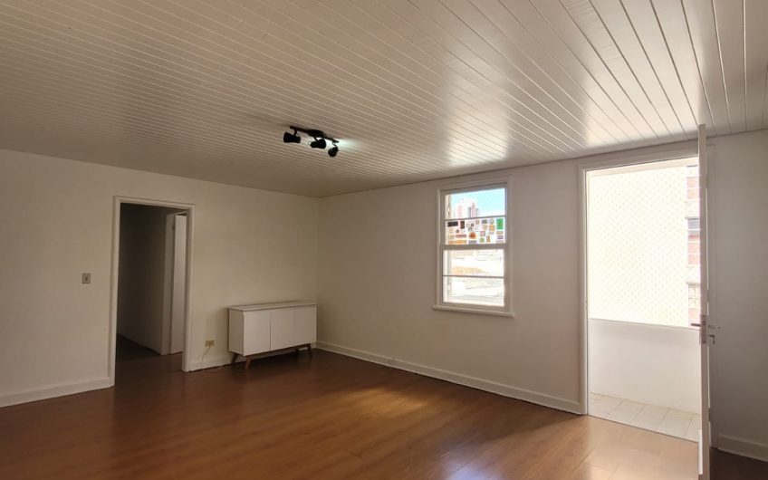 Apartamento para alugar possuí 134,60 M² com 2 dormitório no Centro de Curitiba/PR