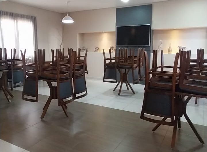 Apartamento para alugar possuí 56,96M² com 2 dormitórios, sendo uma Suíte no Lindóia, Curitiba/PR