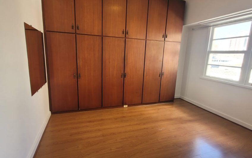 Apartamento para alugar possuí 134,60 M² com 2 dormitório no Centro de Curitiba/PR