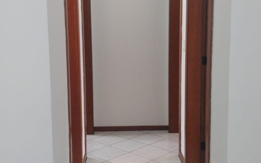 Apartamento para alugar possuí 130,00 M² com 03 dormitórios no Rebouças, Curitiba/PR