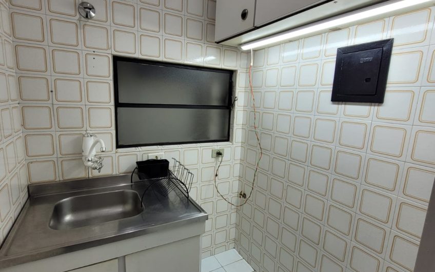 Apartamento para alugar possuí 57,90 M² com 01 dormitório no Centro de Curitiba/PR
