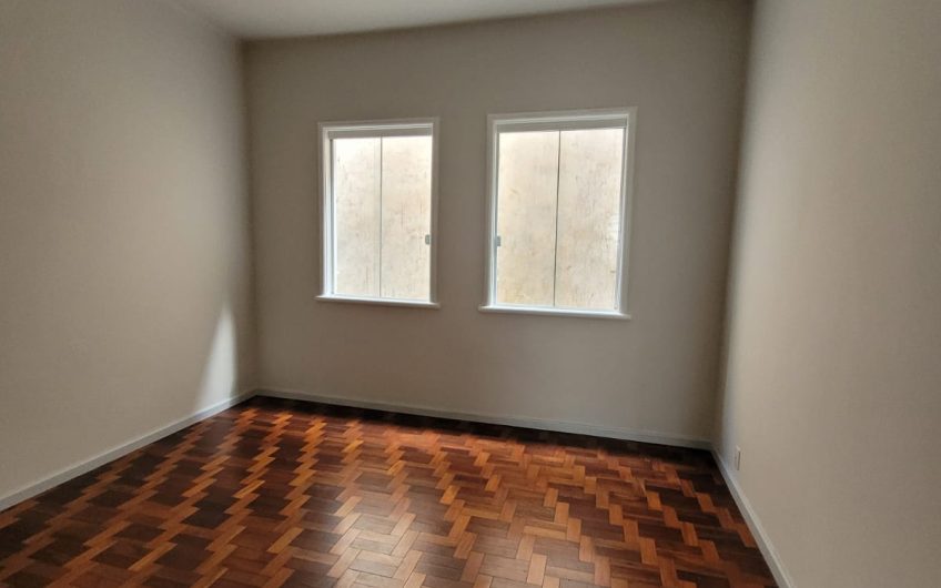 Apartamento para alugar possuí 100,00 M² com 4 dormitórios no Centro de Curitiba/PR