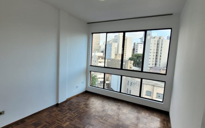 Apartamento para alugar possuí 57,90 M² com 01 dormitório no Centro de Curitiba/PR