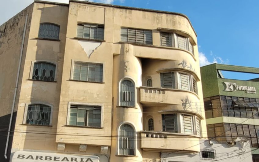 Apartamento para alugar possuí 100,00 M² com 4 dormitórios no Centro de Curitiba/PR