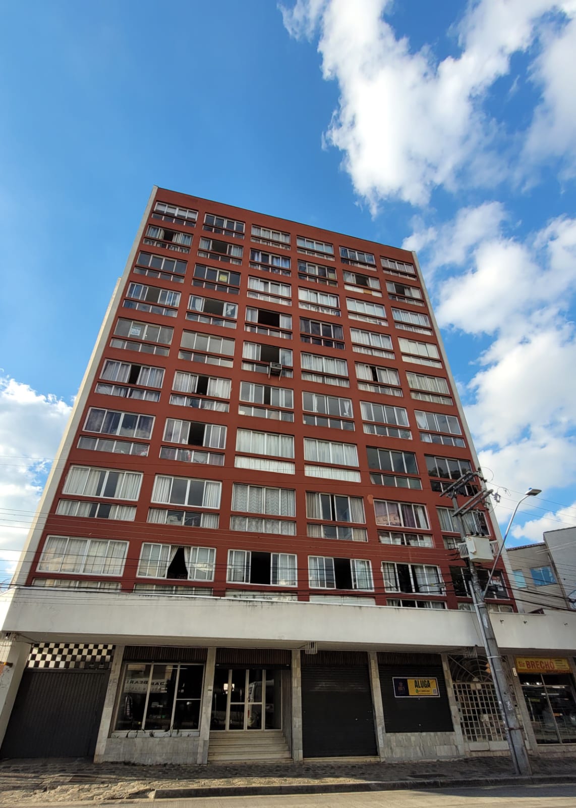 Apartamento para alugar possuí 57,90 M² com 01 dormitório no Centro de Curitiba/PR