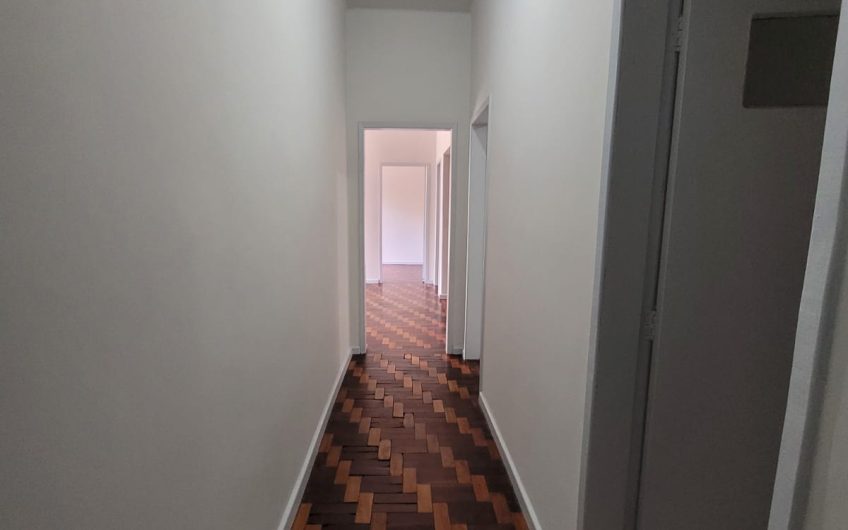 Apartamento para alugar possuí 100,00 M² com 4 dormitórios no Centro de Curitiba/PR