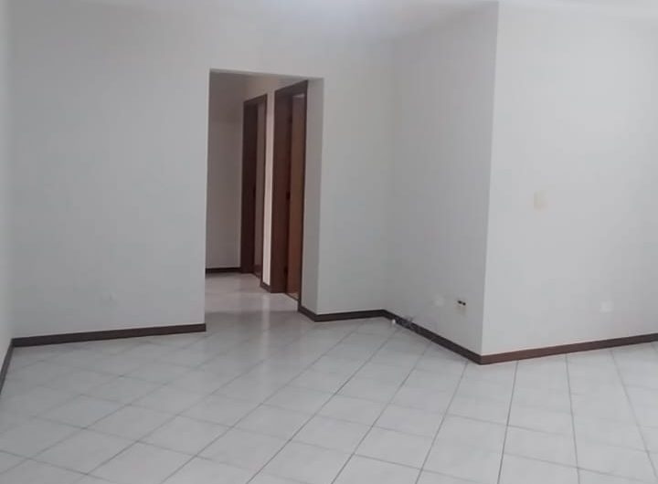 Apartamento para alugar possuí 130,00 M² com 03 dormitórios no Rebouças, Curitiba/PR