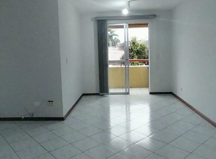 Apartamento para alugar possuí 130,00 M² com 03 dormitórios no Rebouças, Curitiba/PR