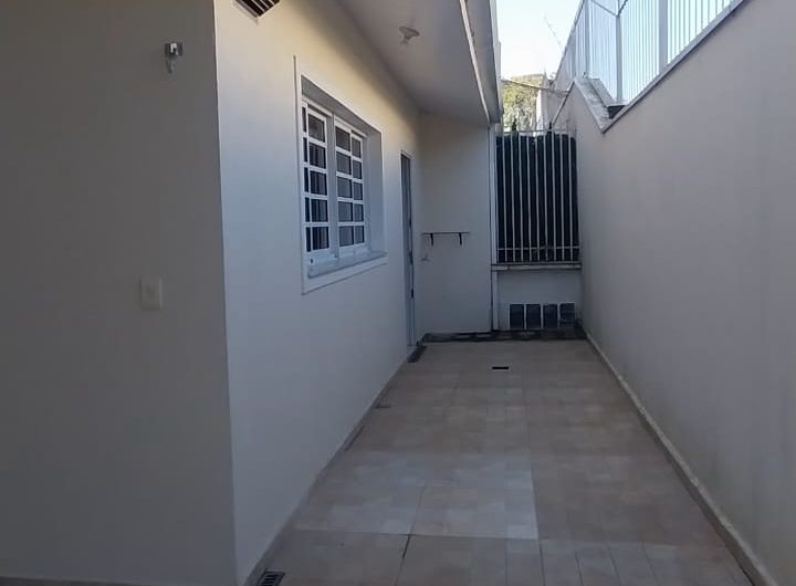 Sobrado para alugar possuí 299,80 M² com 03 dormitórios no Jardim Social, Curitiba/PR