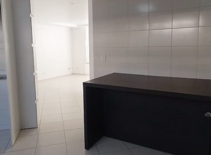Sobrado para alugar possuí 299,80 M² com 03 dormitórios no Jardim Social, Curitiba/PR