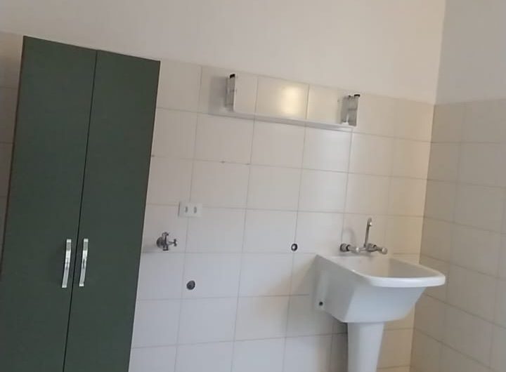 Sobrado para alugar possuí 299,80 M² com 03 dormitórios no Jardim Social, Curitiba/PR