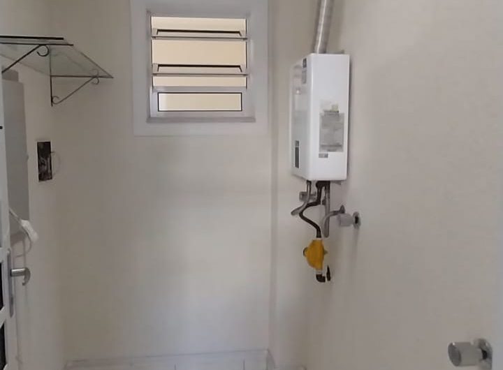 Sobrado para alugar possuí 299,80 M² com 03 dormitórios no Jardim Social, Curitiba/PR