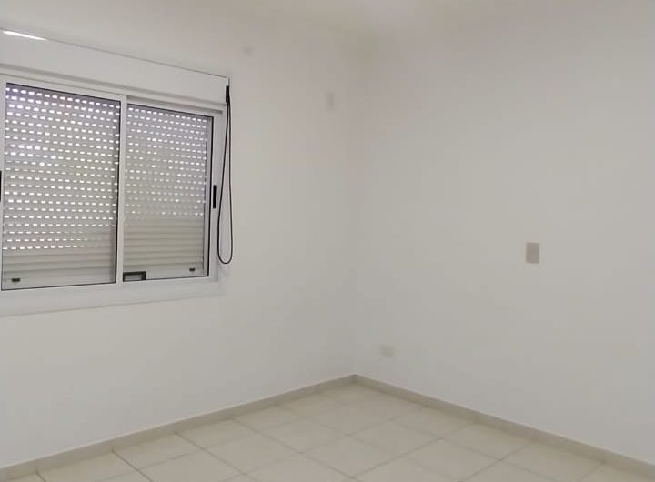 Sobrado para alugar possuí 299,80 M² com 03 dormitórios no Jardim Social, Curitiba/PR