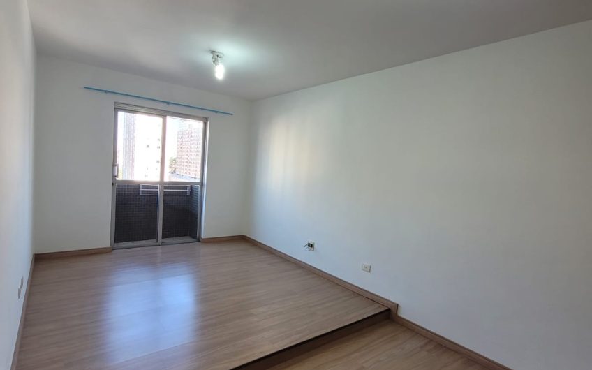 Apartamento para alugar possuí 54,40 M² com 1 dormitório no Centro de Curitiba/PR